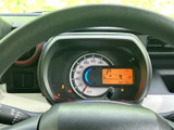視認性の高いメーターパネルは、運転に必要な情報を的確に伝えます。落ち着いたデザインで運転に集中できます。