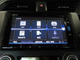 フルセグTV搭載。CD/DVD再生、Bluetoothオーディオに対応しています。