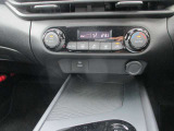 オートエアコンですので、車内を快適な空間に出来ます♪