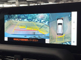 【パノラミックビューモニター】専用のカメラにより、上から見下ろしたような視点で360度クルマの周囲を確認することができます☆死角部分も確認しやすく、狭い場所での切り返しや駐車もスムーズに行えます。