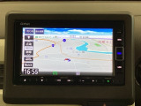 ナビゲーションはフルセグTV、インターナビ対応のGathers純正メモリーナビを搭載しています。Bluetoothオーディオ機能がありますので、スマートフォンなどの音楽も再生できます。