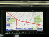 社外品メモリーナビを搭載。楽しいドライブにナビは欠かせませんよね。Bluetoothも当然付いています♪好きな音楽を聴きながら今まで行ったことの無いところに行ってみませんか?