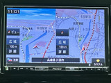 鮮明な地図表示で、目的地までの道順をわかりやすく表示。渋滞情報も確認でき、スムーズな運転をサポートします。