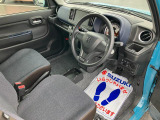 小さなボディでも十分な運転席♪