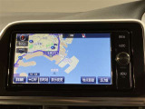 いまや必須装備「ナビゲーション」搭載!知らない場所にスイスイッとドライブ。もう、これなしではハンドルを握れませんね!でも運転中の操作は危険ですのでご注意ですね☆