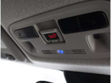 急な体調不良時も、ヘルプネットボタンを押すだけでヘルプネットセンターのオペレーターにつながります。 なお無償でのご利用期間は限定されています。サービスの詳細は販売店スタッフまでおたずねください。