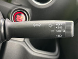 操作しやすいウインカーレバーで、スムーズな車線変更をサポート。直感的な操作性で、安全運転をサポートします。