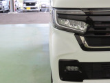 LEDヘッドライトは、点灯の瞬間から光量を発揮し、突然暗くなるトンネルなどでの安定感を高めます。