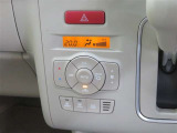 オートエアコン機能で、車内を自動的に、設定した温度に保ってくれます。