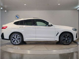 ご納車後も全国約200拠店のBMW正規ディーラーサービス工場にて保証対応いたします。お近くのBMW正規ディーラーをご案内の上、アフターメンテナンスをお受け頂けますので、安心してお乗りいただけます!!