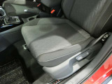 フォルクスワ-ゲンプレミアムケア付帯の任意保険や整備入庫時に有利なフォルクスワーゲンカードなど、カーライフをまとめてサポートいたします♪
