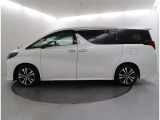 クルマの状態を徹底検査して公開!中古車は1台ずつコンディションが違います。トヨタでは中古車の総合評価や内外装の状態などをひと目で分かるよう、プロの検査員が実施した車両検査証明書をご用意しています。