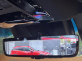 【デジタルインナーミラー】後席の大きな荷物や同乗者で後方が確認しづらい時でも安心!カメラが撮影した車両後方の映像をルームミラー内に表示。クリアな視界で状況の確認が可能です!