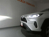 LEDヘッドライトです。デザイン性がよくとても明るいので、夜間の走行や悪天候でも安心です。しかも長寿命!