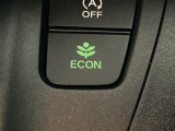 ★ECONスイッチ★ エコドライブを加速しよう!スイッチをONにすると、運転の仕方によるロスを抑え込み燃費をよくするようクルマが頑張ります(*^ー^*)燃費向上にチャレンジ♪
