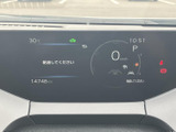 狭い道や駐車時も安心。後方の状況を画面で確認できるので、安全な運転をサポートします。ガイドライン表示で、よりスムーズに駐車できます。