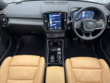 XC40 リチャージ T5 インスクリプション入庫です!高品質スピーカーやサンルーフなど快適装備盛りだくさん♪もちろんボルボが世界に誇る安全機能も多数装備されております。
