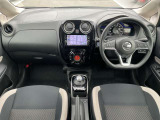 前席内装の全体像です。是非実車をご覧にお越し頂き実際にお座りください。