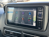 使いやすいインターフェースで、運転中に快適な操作が可能です。様々な機能で、あなたのドライブをサポートします。情報満載で便利です。