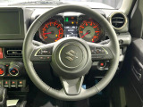 【純正革巻きステアリング】上質な革を使用することで、手にしっかり馴染みとても運転しやすいハンドルです♪