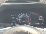 視認性の高いメーター類で、運転に必要な情報を的確に把握できます。運転状況を把握しやすく、安全運転をサポートします。