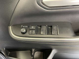 運転席、助手席ドアポケットにドリンクホルダーが付いています