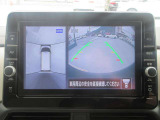 【全周囲カメラ】上が丸見え!! 駐車時に周りの様子が見えます。駐車時も安心ですよ!!