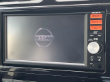 【メーカー純正ナビ】インテリアに溶け込むスタイリッシュな「専用設計」メーカーナビを装備♪視認性や操作性など基本性能にも優れ、より上質なカーライフをお楽しみいただけます。