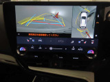 純正ナビ付です。もちろん車両後方を表示するバックガイドモニターが付いていて車庫入れ安心!