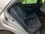 運転席からの視界は良好で、運転操作もスムーズに行えます。人間工学に基づいた設計で、長時間の運転でも疲れにくいでしょう。