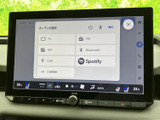 お好みの音楽をクリアな音質でお楽しみいただけます。多様なソースに対応し、快適なドライブを演出します。