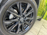 【純正19インチアルミホイール】外観にマッチした純正アルミホイールを装着しております。各種社外アルミホイールや、スタッドレスタイヤも取扱いしております。是非ご相談ください♪