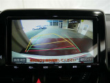 バックガイドモニターで、後方を確認しながら安心して駐車することができます。運転初心者も熟練者も必須の機能ですよ!