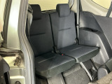 1列目から3列目まで広々大空間です。3列目シートは荷物が多い時や不要な時はアレンジして荷室として使用することが可能で便利に使えます