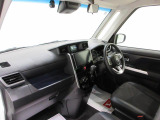 ダイハツのお店では、ダイハツ車を知り尽くしたプロフェッショナルが、専用の診断機器を使って各システムを点検しております。