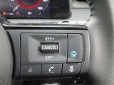 プロパイロットを装備。高速走行時にスイッチ操作一つで自動モード(条件がございます)になりドライバーの疲れを軽減できます。