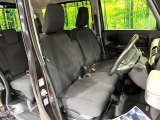 運転席シート廻りは使用感も少なく、良好な状態となっています。丁寧に使われていたことがよくわかりますね。