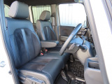 運転席の高さを変更できるので、体格に合わせた位置で運転できます!