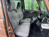 運転席シート廻りは使用感も少なく、良好な状態となっています。丁寧に使われていたことがよくわかりますね。