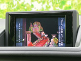 停車中には、TVの視聴をお楽しみいただけます。長距離ドライブや休憩時間のお供に最適です。※安全のため、運転中の視聴はご遠慮ください。