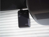 ◆ドライブレコーダー◆映像・音声などを記録する自動車用の装置です。 もしもの事故の際の記録はもちろん、旅行の際の思い出としてドライブの映像を楽しむことができます。
