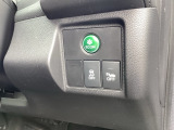 燃費を良くするECON、横滑りを防止するVSA等のスイッチは運転席の右側、手の届きやすい位置にあります。