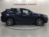 【まるごとクリーニング】シートを取り外し、車内を徹底洗浄。隅々まで丁寧に仕上げています。