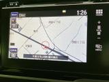 目的地までスムーズに導いてくれるナビゲーションシステム。高精細な地図表示で、初めての道でも安心してお出かけいただけます。