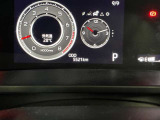 視認性に優れたメーターを採用しており、走行中でも車速や情報が分かりやすく表示されます。運転時の視線移動をむりのない範囲に抑え、快適で安心感のあるドライブをサポートします。