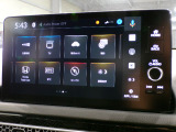CD、DVD、Bluetooth、AM、FM、AUX、スマートフォン接続ができます。