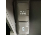 ビデオインプットも付いていますので、社外のデジタルチューナーを付ければTVも鑑賞できます。