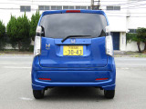 車庫入れが苦手な方も安心してください。バックカメラが付いています!