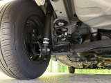 お車を安心してお乗りいただく為には、足回りの定期点検が欠かせません。サービスサポート(有償保証)では無料点検もご提供しており、安心のカーライフをお過ごしいただけるサポート体制が整っています。