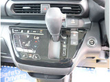 弊社でお車をご購入頂いたお客様は、一部車種を除いて【オイル交換永久無料】となっております。※詳細はスタッフまでお問合せ下さい。